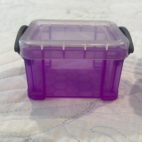 Small containers - Picture 2 of 4